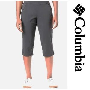 Columbia Women's Gray Capris NWT Size M